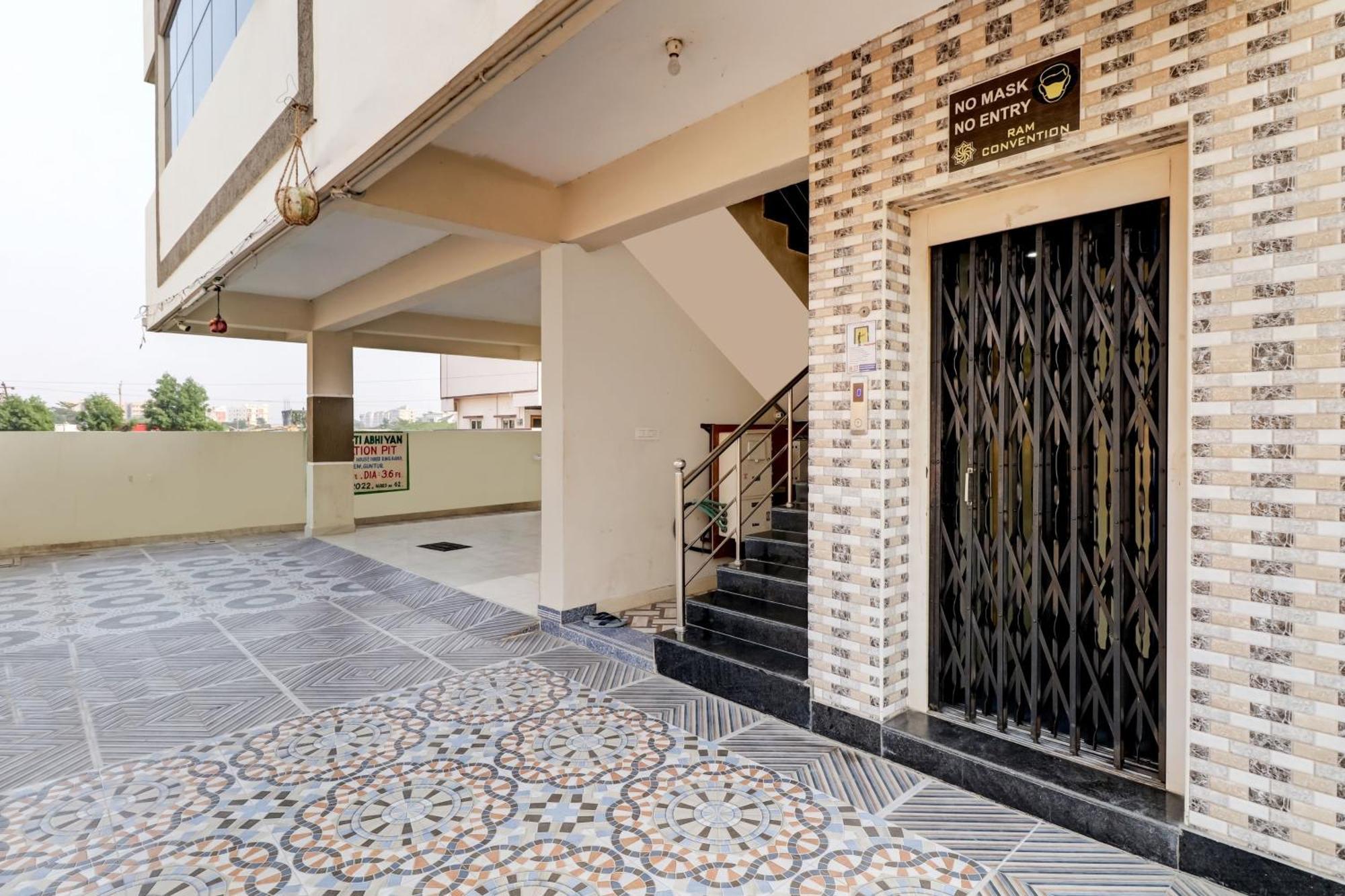 Oyo Vnr Convention Otel Guntūr Dış mekan fotoğraf